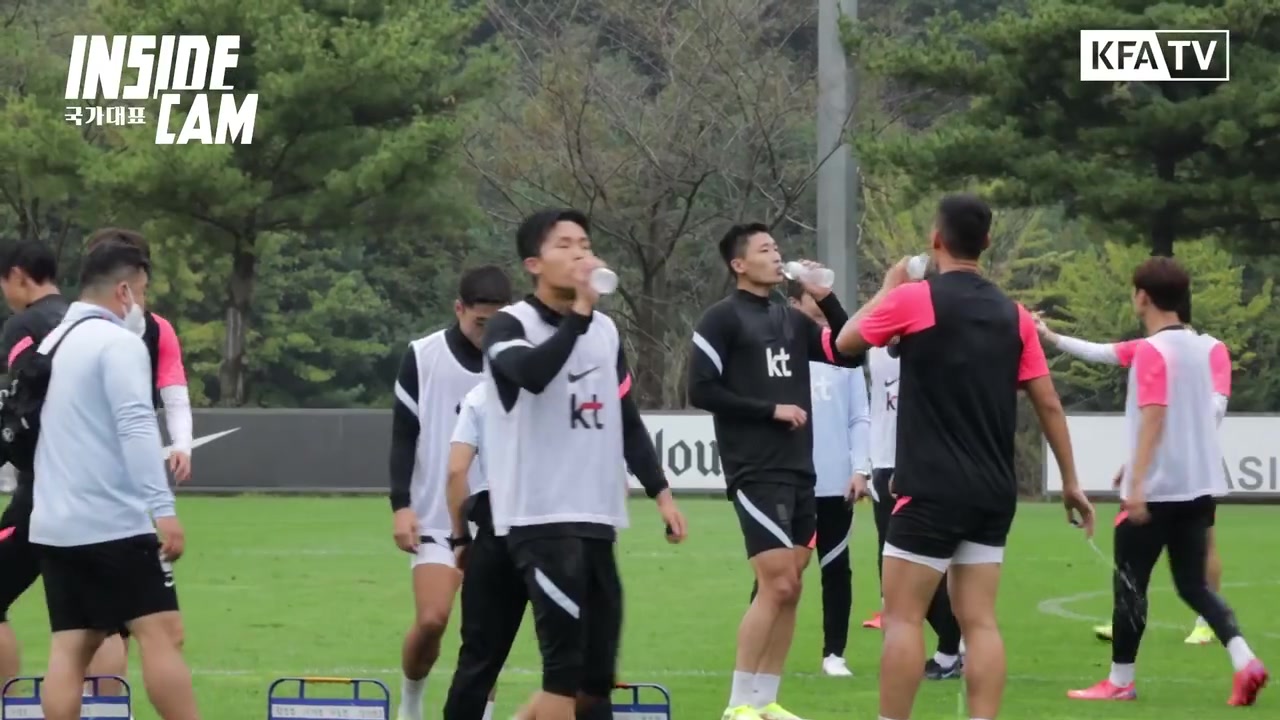 韩国国家队小组攻防训练赛，这节奏也太快了吧！（韩国国家队队长是谁）