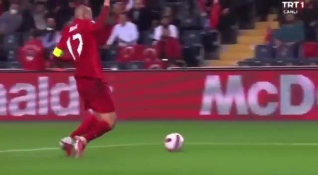 中超旧将伊尔马兹上演拙劣假摔后遭怒批(伊尔马兹转会里尔)