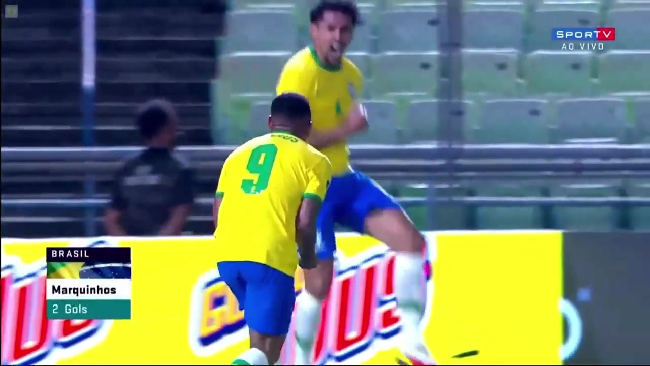 巴西扳平比分！马尔基尼奥斯头球破门（巴西扳平比分!马尔基尼奥斯头球破门了）