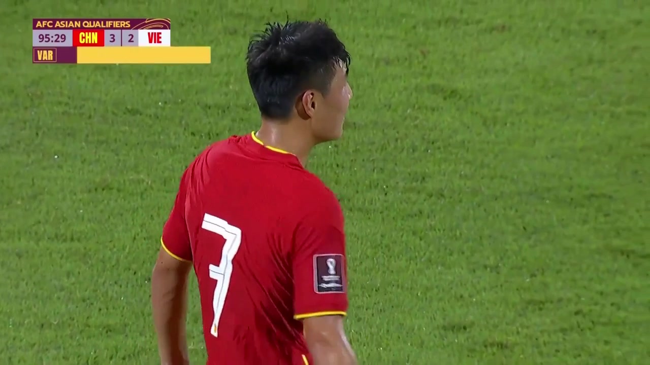 【进球】王燊超挑传再送助攻 武磊破门双响上演读秒绝杀（王燊超与武磊）