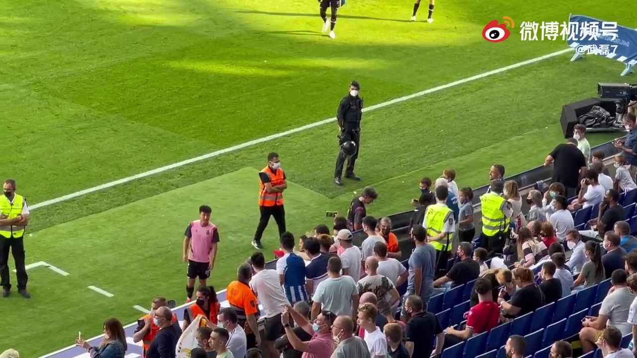 武磊：很久没在主场看到五星红旗了，真的很感动（武磊国旗）