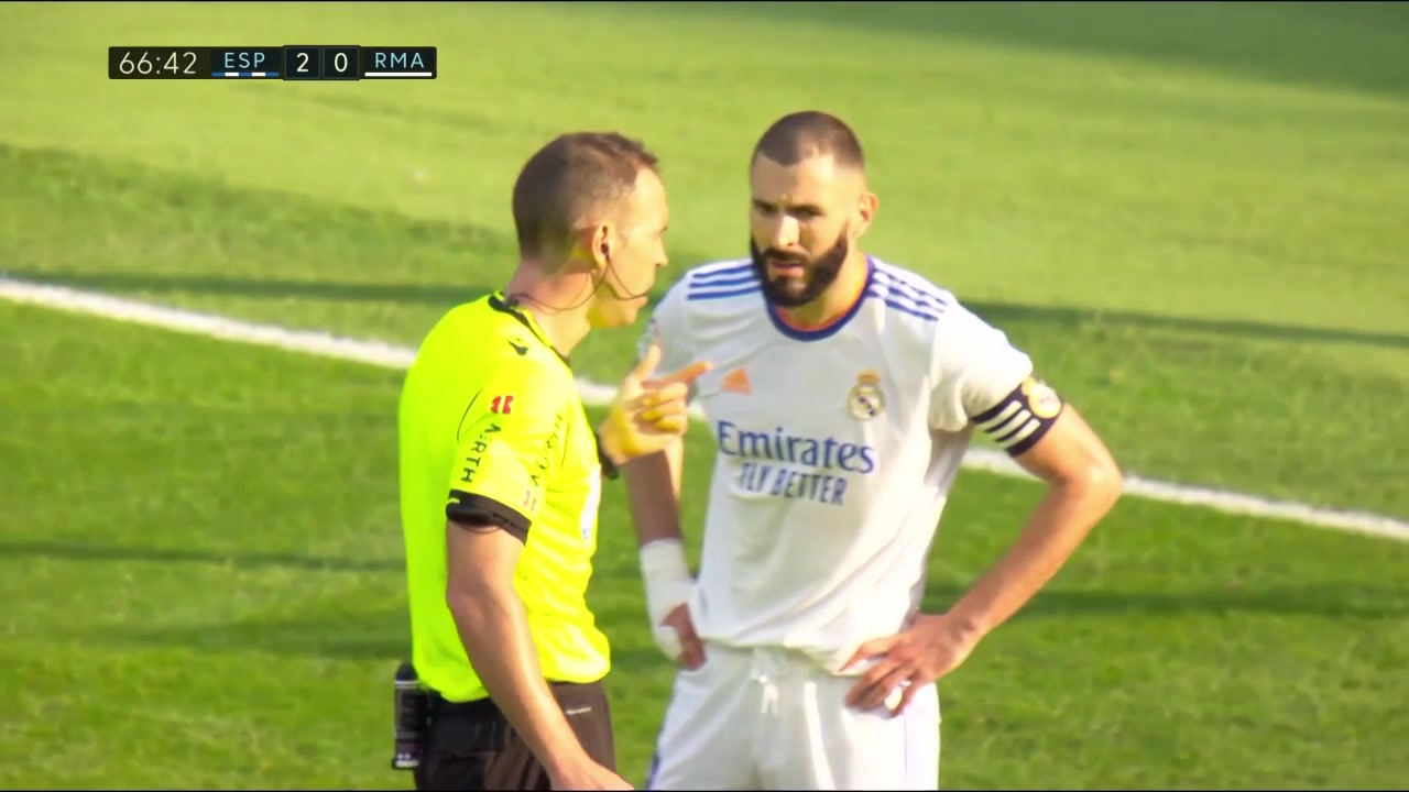 本泽马独闯龙潭大师级转身破门 可惜被吹越位无效（本泽马厉害在哪）