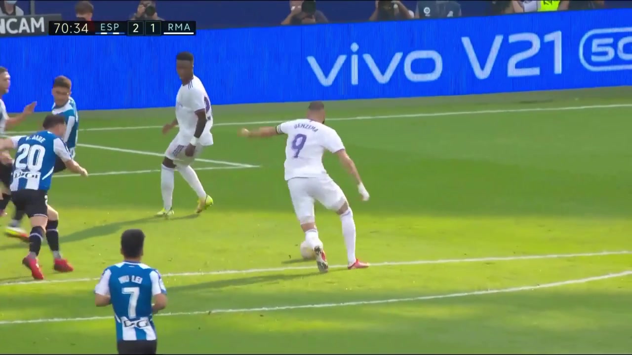 超强个人表演！本泽马内切连过两人劲射破门（本泽马内马尔）