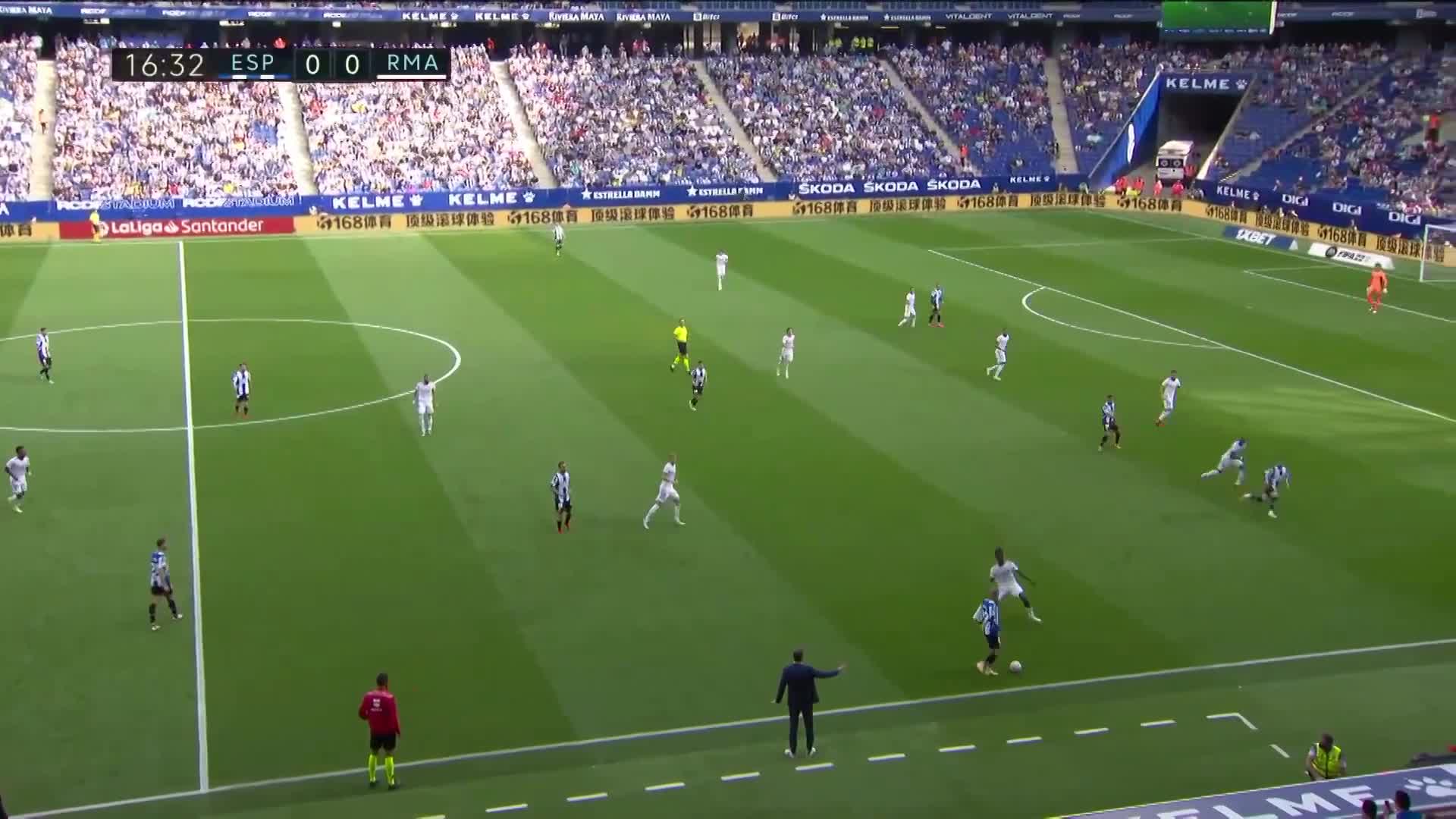 皇马0-1落后！恩巴尔巴边路强突阿拉巴 德托马斯抢点破门（恩里克巴萨皇马）