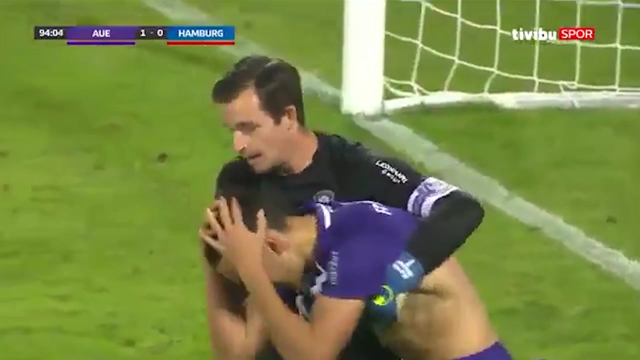 难以置信，球员崩溃！德乙解围送饼+离谱乌龙（德乙收官）