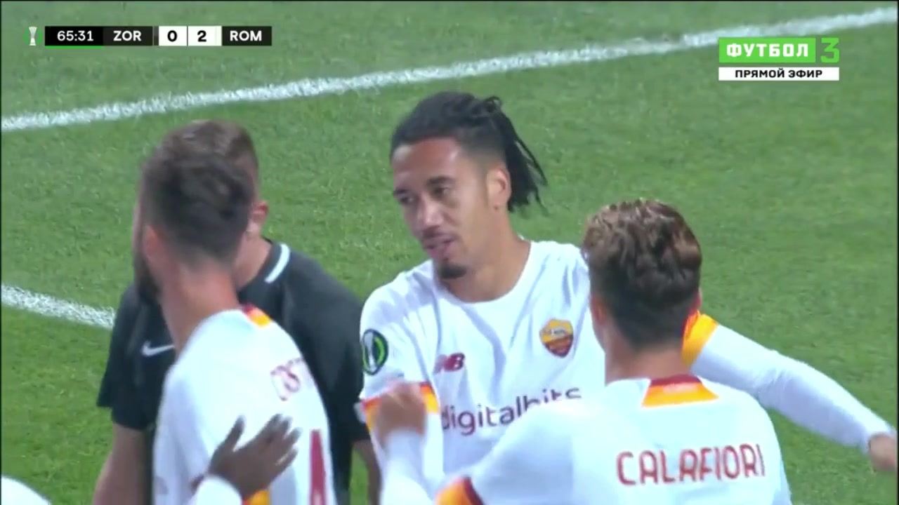 罗马角球开出 斯莫林头球破门再下一城（罗马队斯莫林）