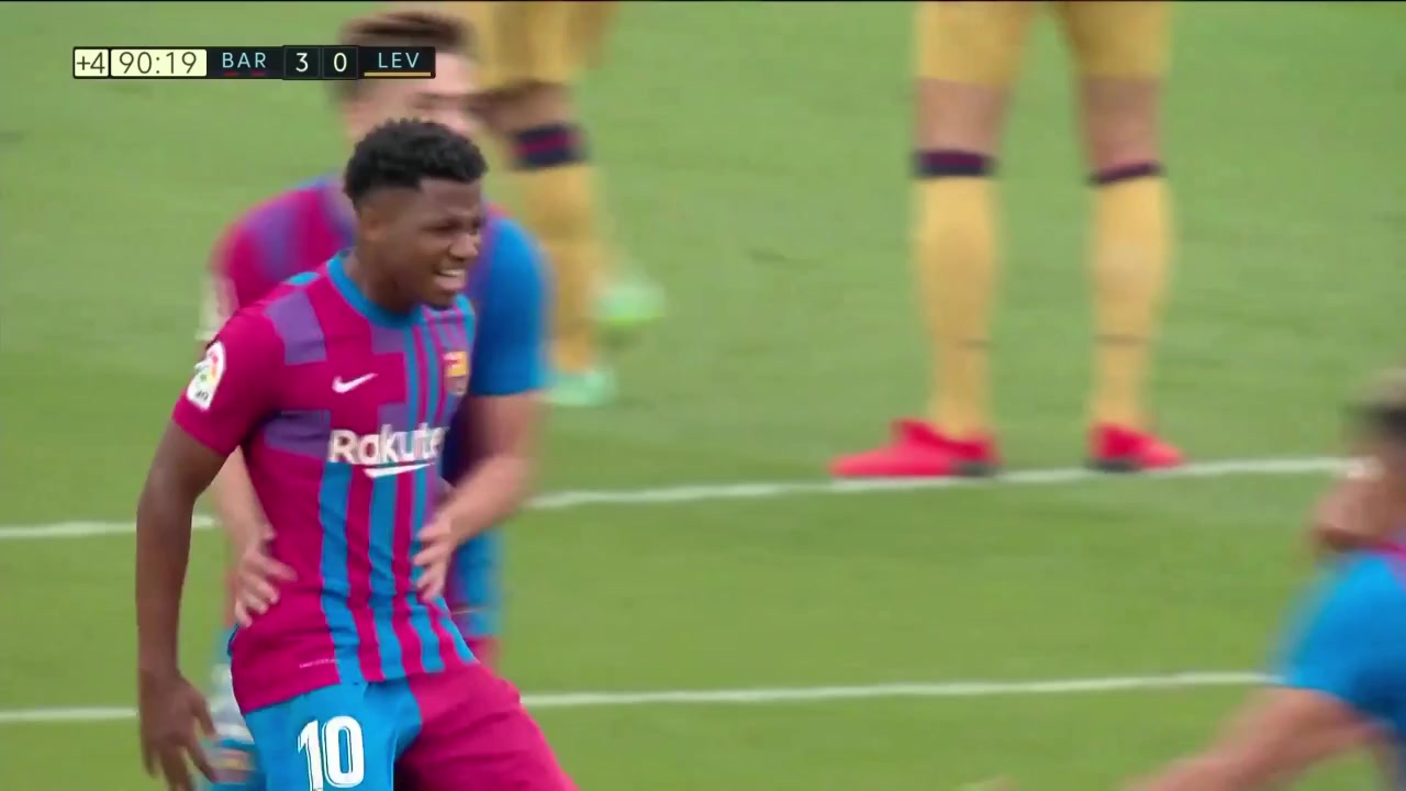 巴萨新10号！法蒂复出世界波破门技惊四座（巴萨10号球衣法蒂）