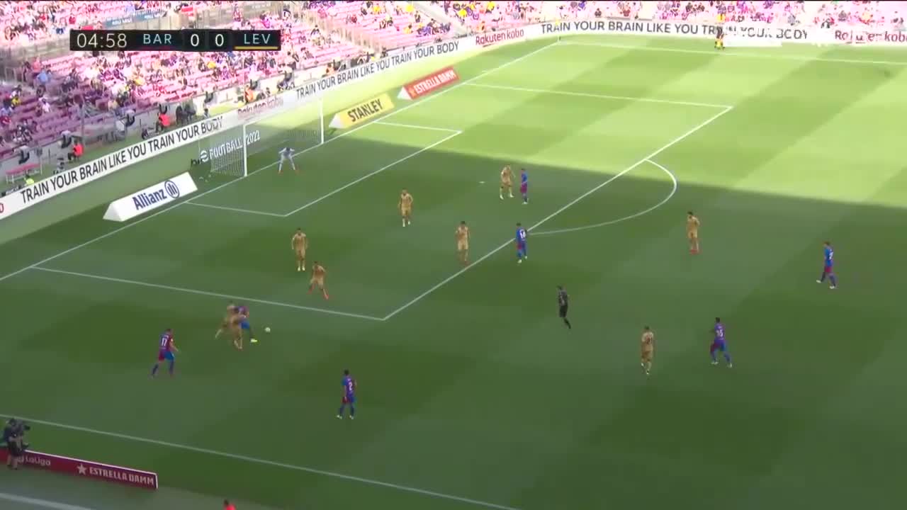 孟菲斯德佩禁区造点，亲自主罚命中（孟菲斯德佩是黑人吗）