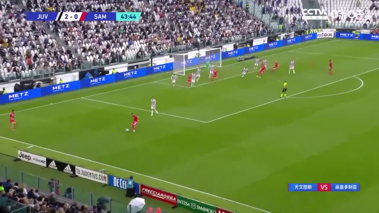 火速扳回一球！吉田麻也力压博努奇头球命中（吉田麻也进球）