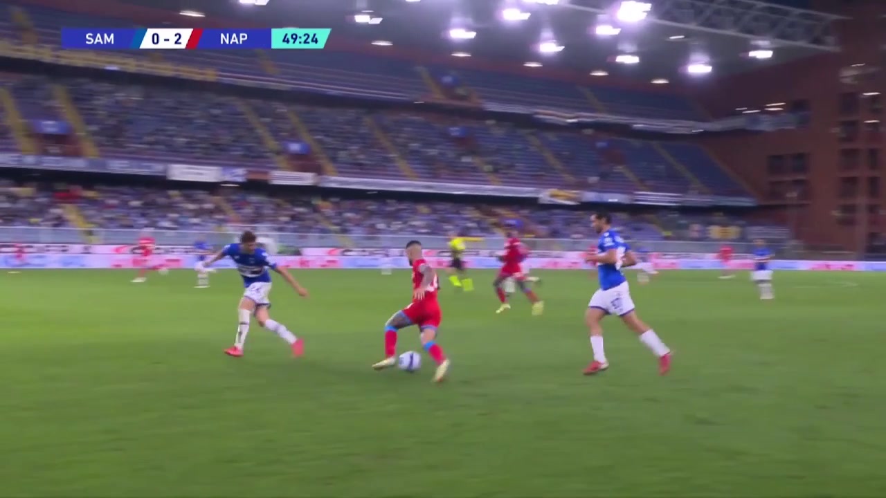 【集锦】意甲-奥斯梅恩双响因西涅两助 那不勒斯4-0五连胜领跑（奥斯梅恩转会那不勒斯）