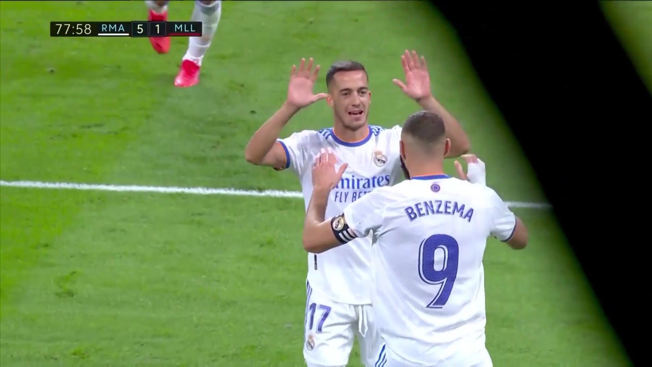 艺术啊！本泽马后背停球禁区1V3破门梅开二度（本泽马背部停球）