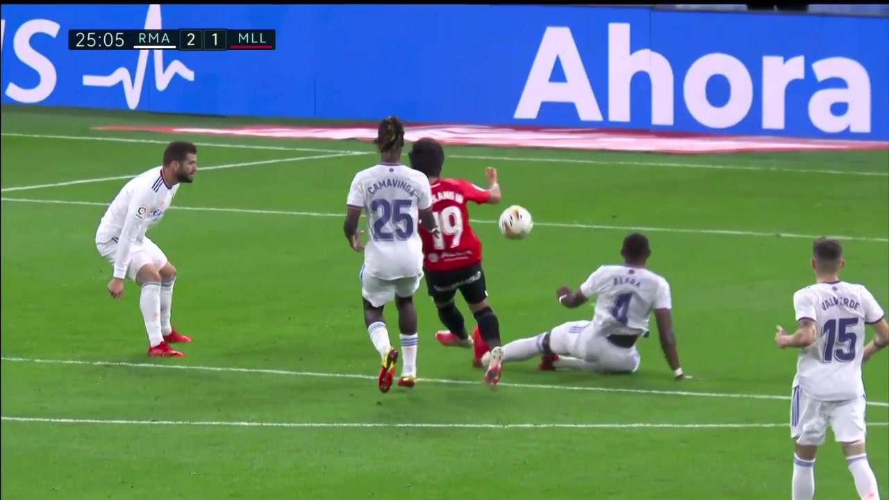 李刚仁一条龙突破皇马防线 一脚兜射破门太惊艳（李刚仁什么水平）