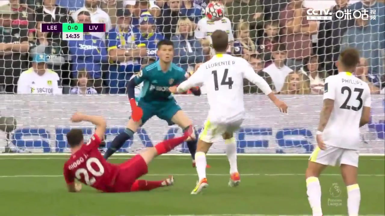 心有灵犀！萨拉赫挑传禁区 若塔停球侧身凌空射门（球昙萨拉赫）