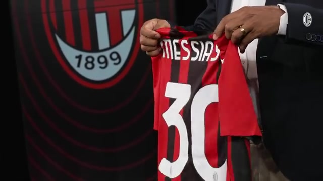 意甲瓦尔迪？米兰新援梅西亚斯的励志故事（ac米兰梅西亚斯）