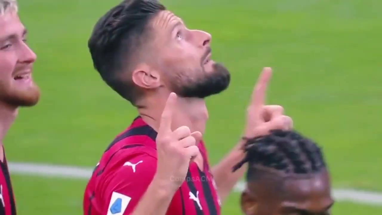 真香啊！吉鲁对阵卡利亚里精彩集锦（吉鲁被低估）