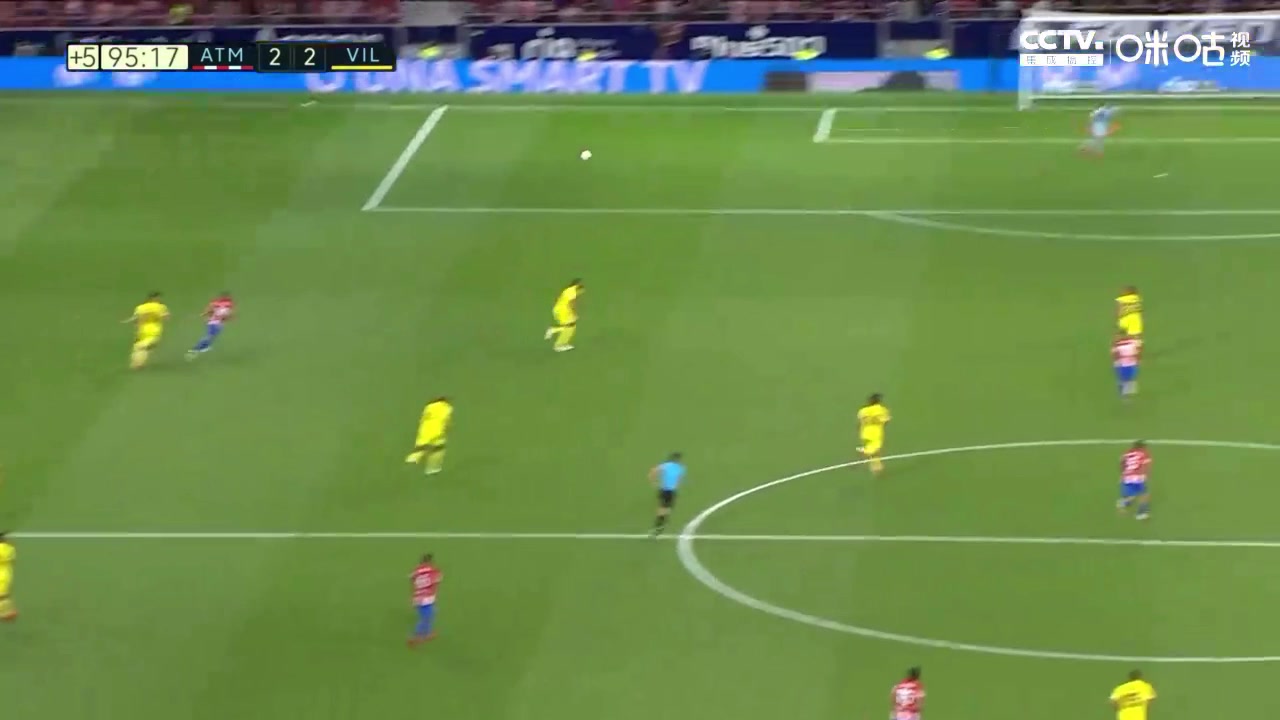 世界名画！黄潜后卫补时离奇乌龙 球员整齐趴地&埃梅里捂脸（黄潜中后卫）