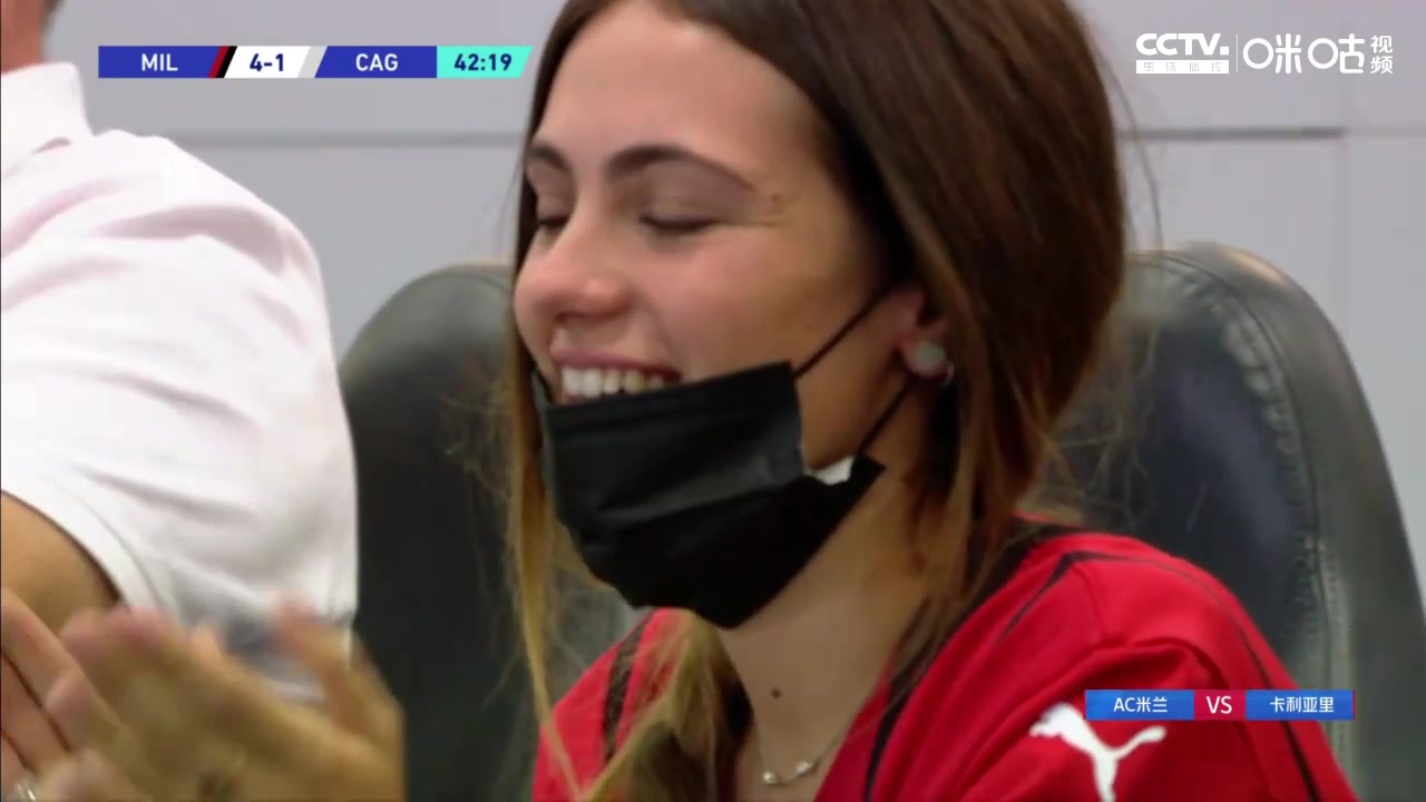 大吉鲁梅开二度！米兰获点吉鲁主罚命中（米兰 吉鲁）
