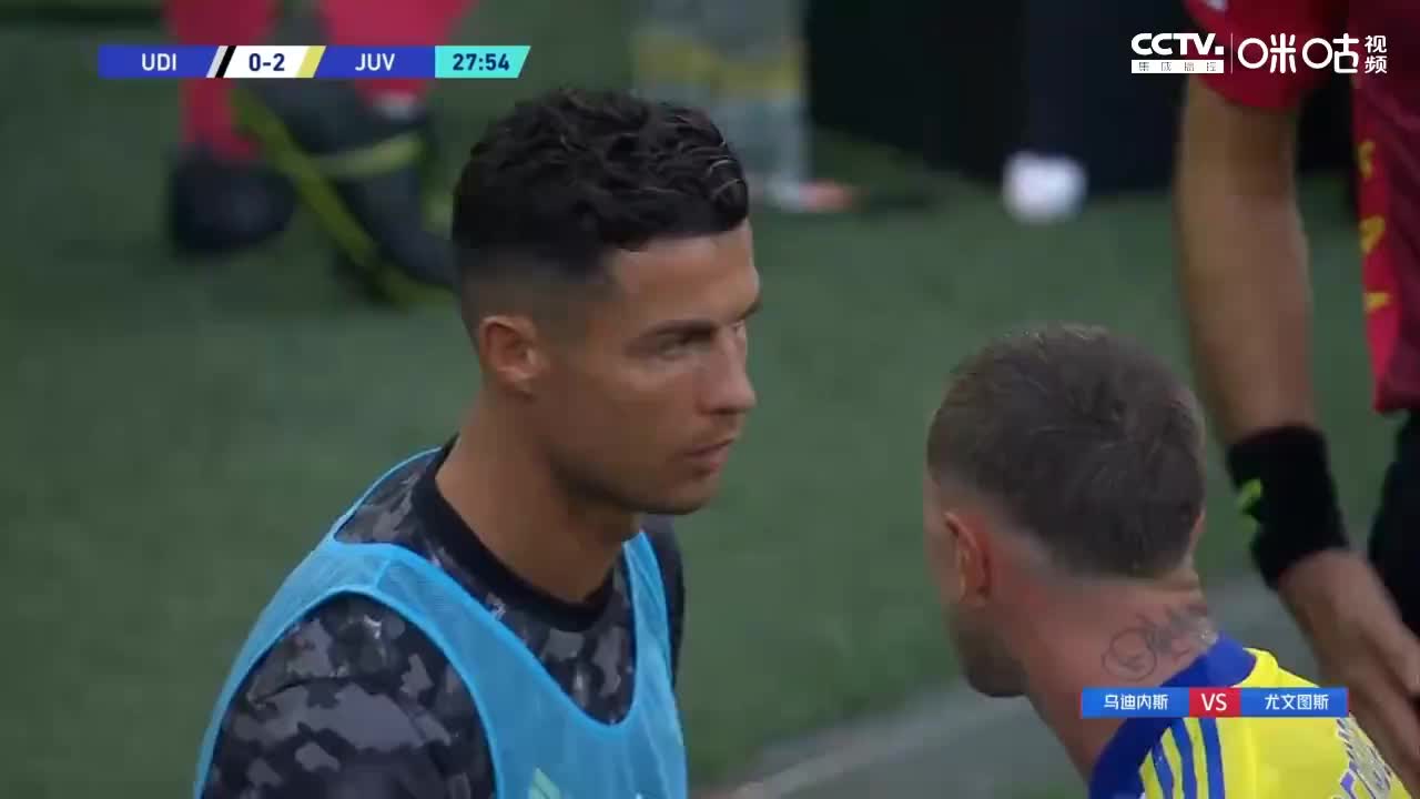 提前进入教练班！C罗场边指导贝司机（c罗场边指挥）