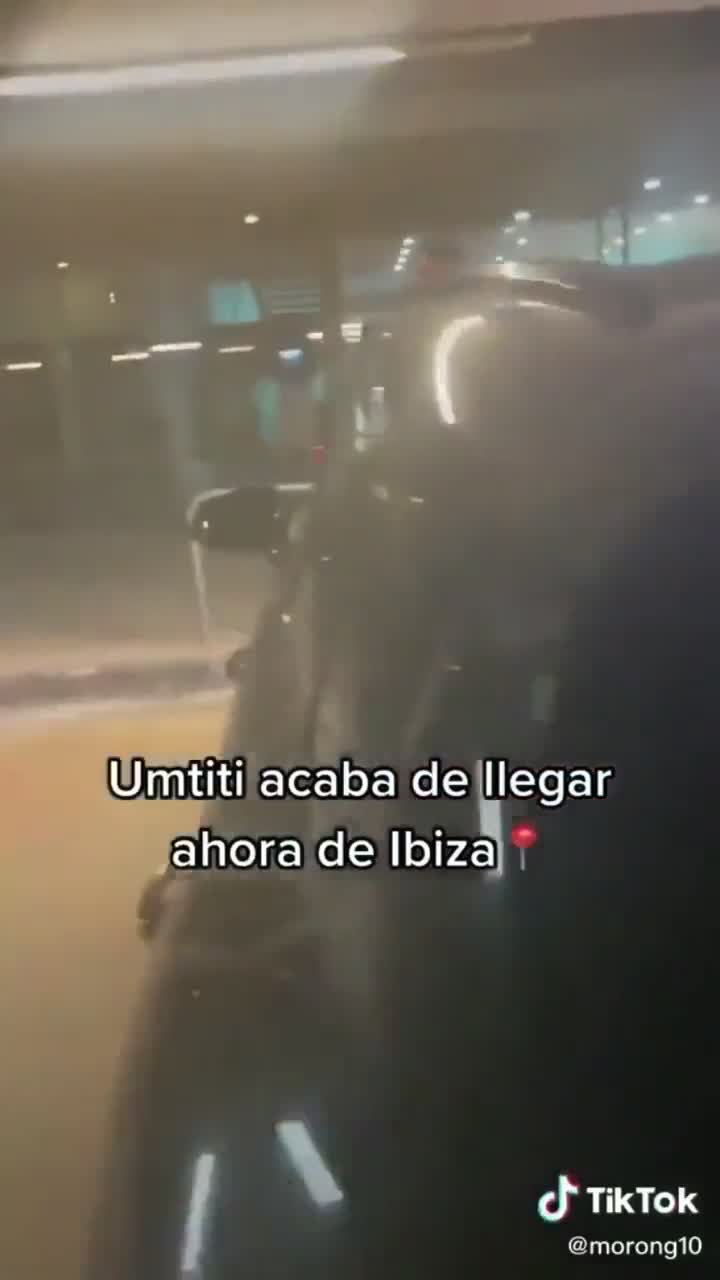 女记者：你认为还在球队有位置吗？ 乌姆蒂蒂：我在我车里有位置（乌姆蒂蒂离队）