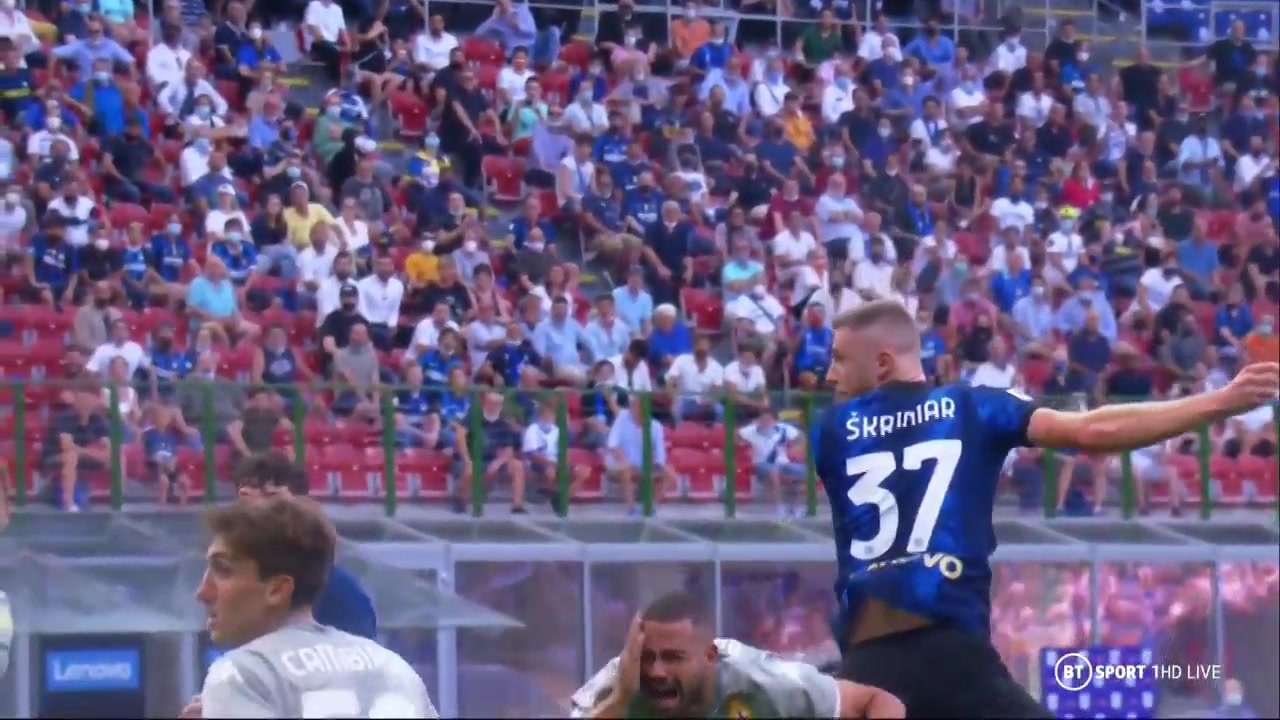 惊艳全场！恰尔汗奥卢国米首秀8分钟传射（恰尔汗奥卢 国米）