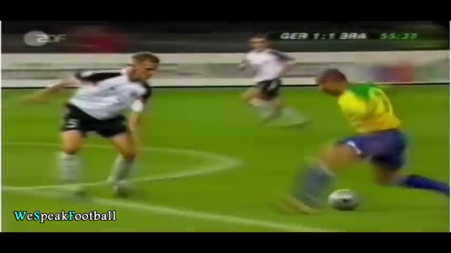 膜拜吧！当外星人来地球踢足球