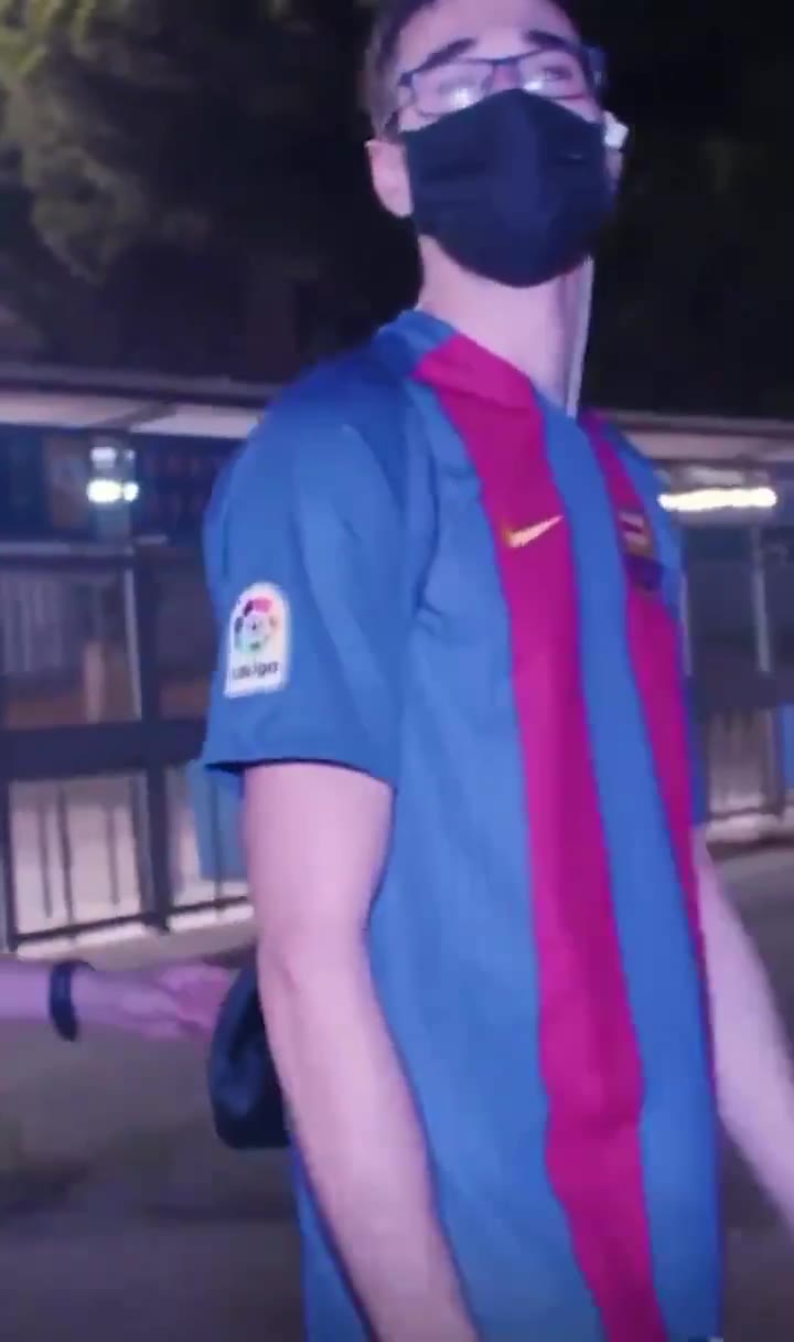 4-2胜皇家社会！巴萨球迷：我们不需要梅西，他已经老了（巴萨4比2）