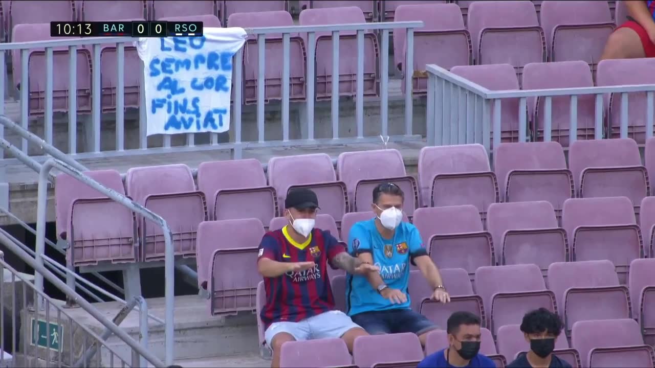 永远的10号！西甲比赛第10分钟全场球迷向梅西致敬（西甲十号）