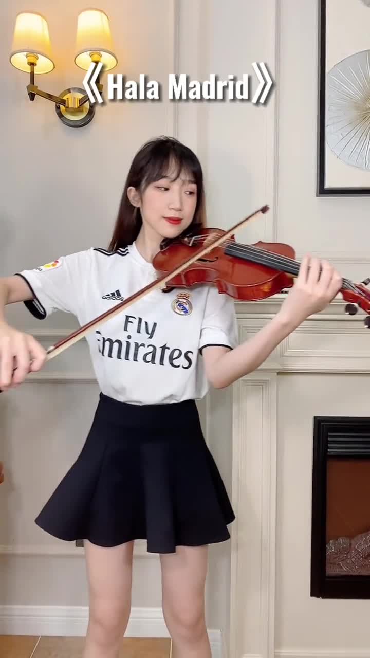 气势恢宏！美女小提琴演奏皇马队歌（小提琴琴马）