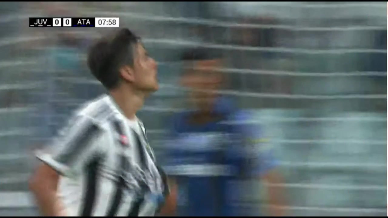 C罗带球长途奔袭反击 迪巴拉铲射先下一城（c罗挡出迪巴拉进球）