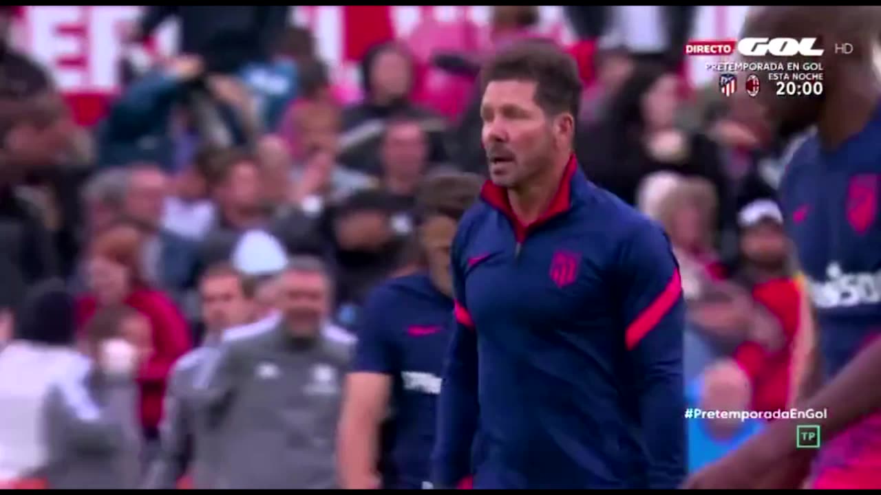 西蒙尼赛后怒骂裁判+推搡对手主帅（西蒙尼赛后采访）