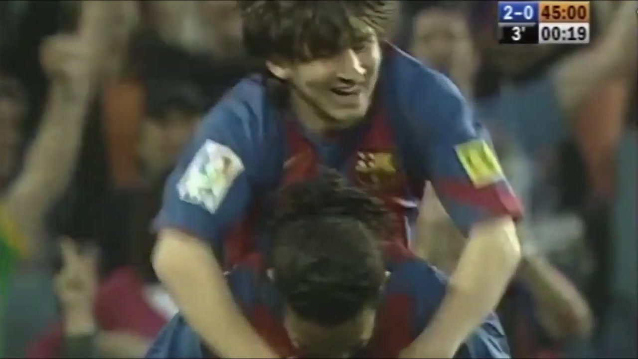 16年岁月！梅西打进巴萨首球与最后一球相隔5859天（梅西为巴萨打进的第一球）