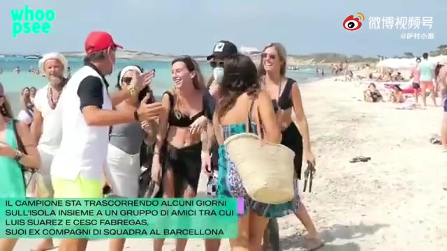 梅老六的度假生活！美女环绕秀恩爱（梅老六是谁）