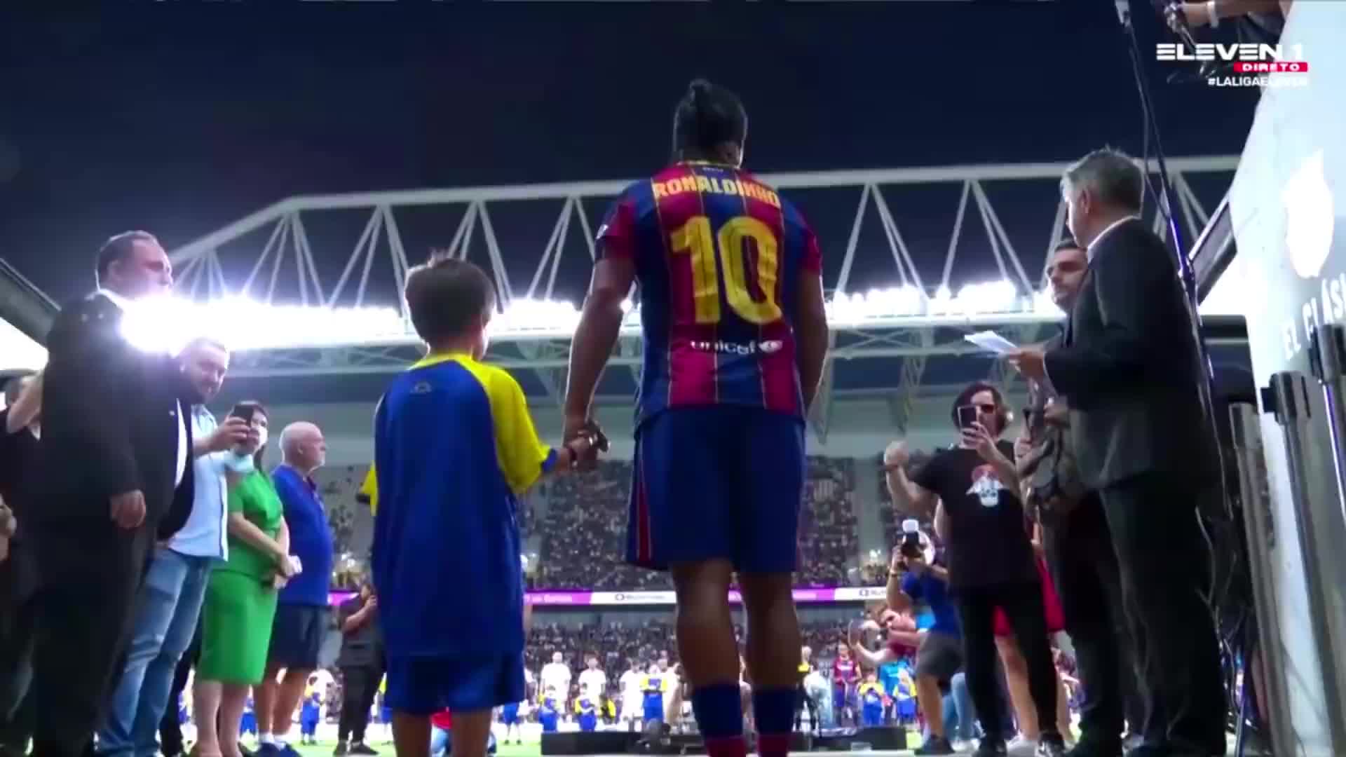 灵动不减当年！小罗巴萨皇马传奇赛精彩集锦（小罗皇马0:3巴萨）