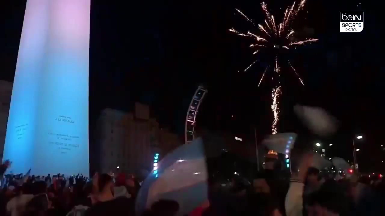 阿根廷国内球迷庆祝国家队夺得美洲杯（阿根廷国内球迷庆祝国家队夺得美洲杯冠军）