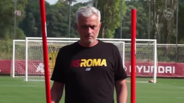 好久不见！穆帅开启在罗马的最新训练课（穆帅 罗马）