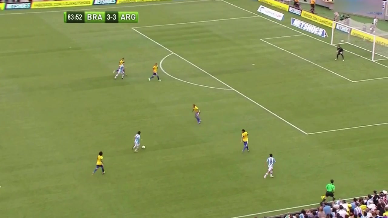 神级一条龙世界波！梅西对阵巴西曾上演帽子戏法（梅西怒怼巴西）