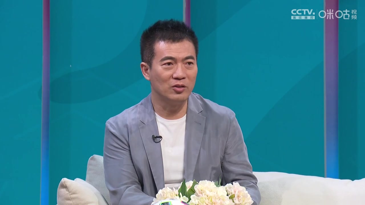 黄健翔：佩德里就是未来第一中场，堪称哈白布的合体！（黄健翔 佩德里）