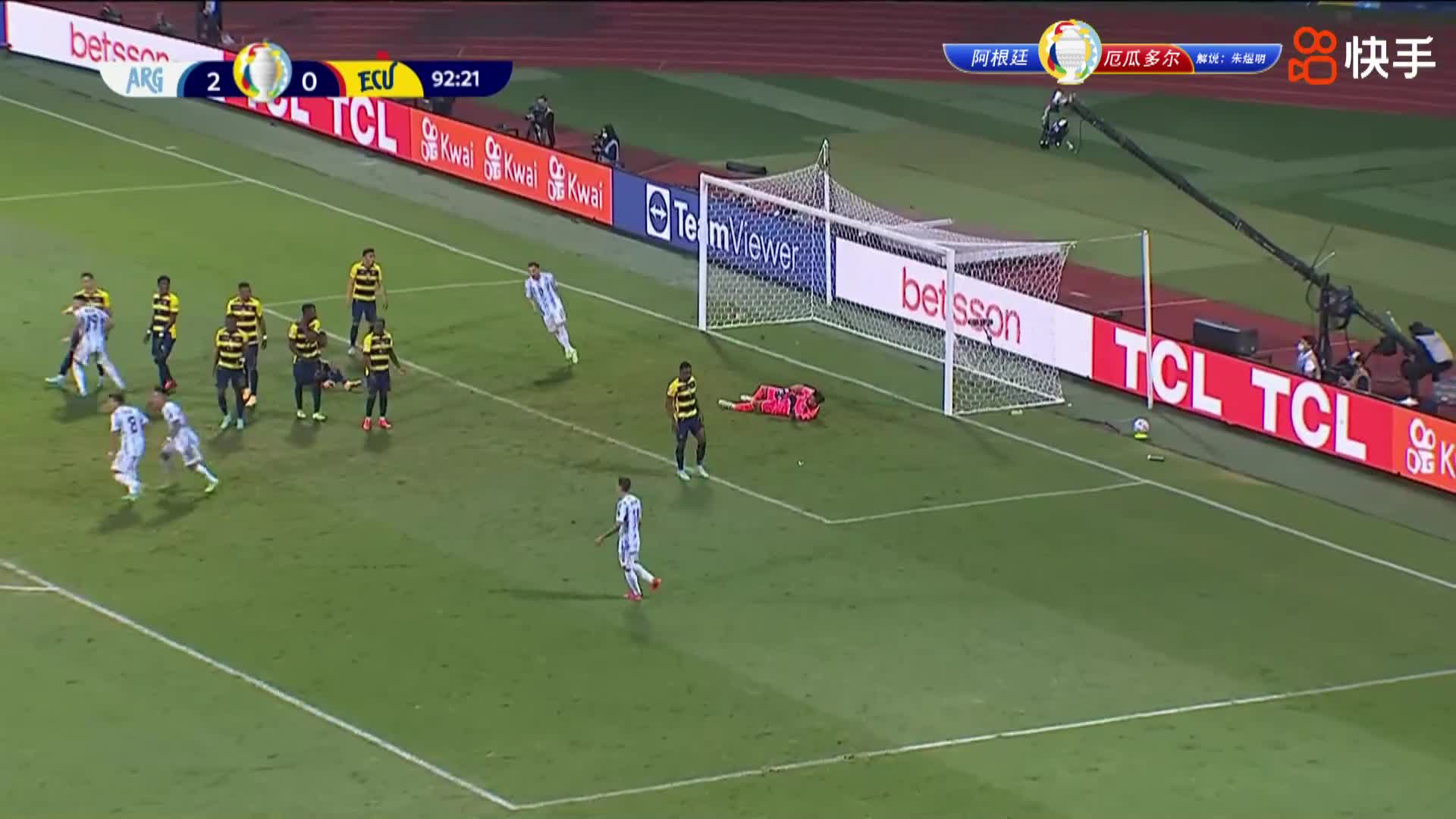 任意球当点球踢！梅西主罚任意球直挂死角（任意球 梅西）