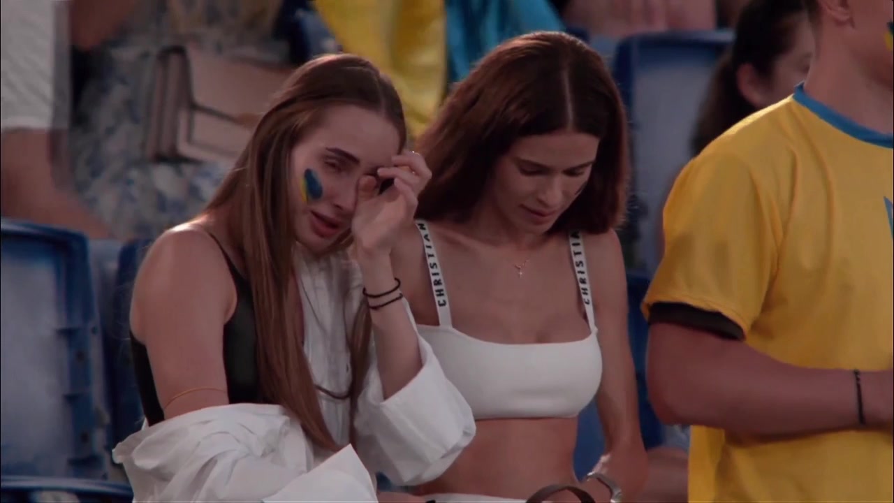 个个都是高颜值！英乌大战看台美女球迷云集（英乌网最新招聘信息）