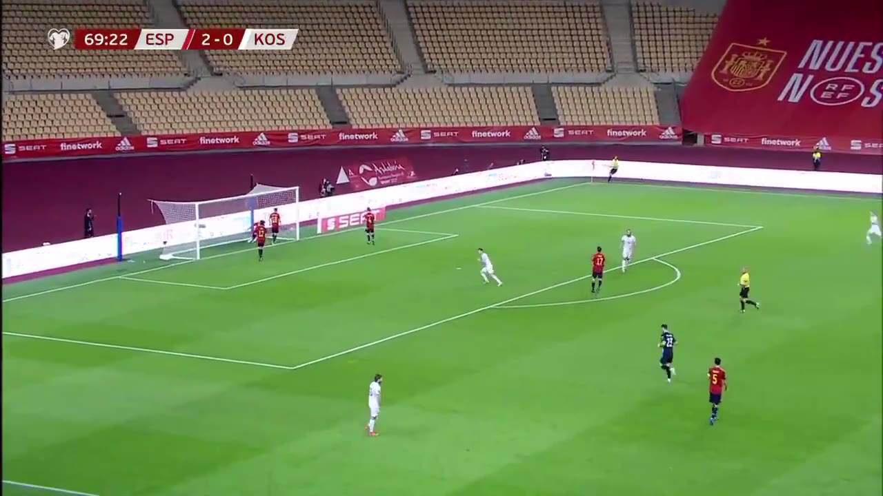 鞭尸下！西班牙失误门将乌奈-西蒙曾被打入过这样的吊射...（乌奈·西蒙西班牙）