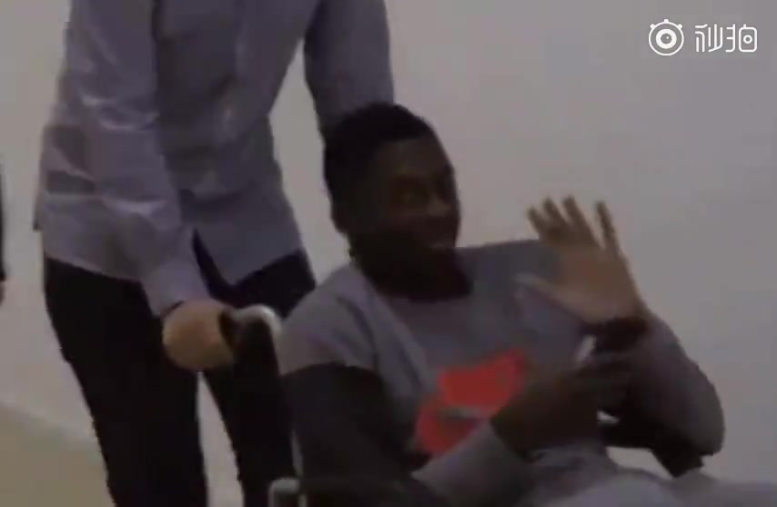 预计缺阵三个月！登贝莱：放假咯~（登贝莱现在在哪个俱乐部）