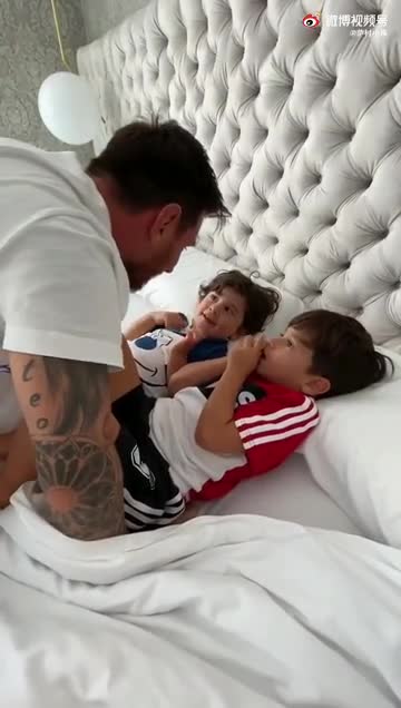 其乐融融！安东内拉ins祝梅西父亲节快乐（安东内拉安慰梅西）