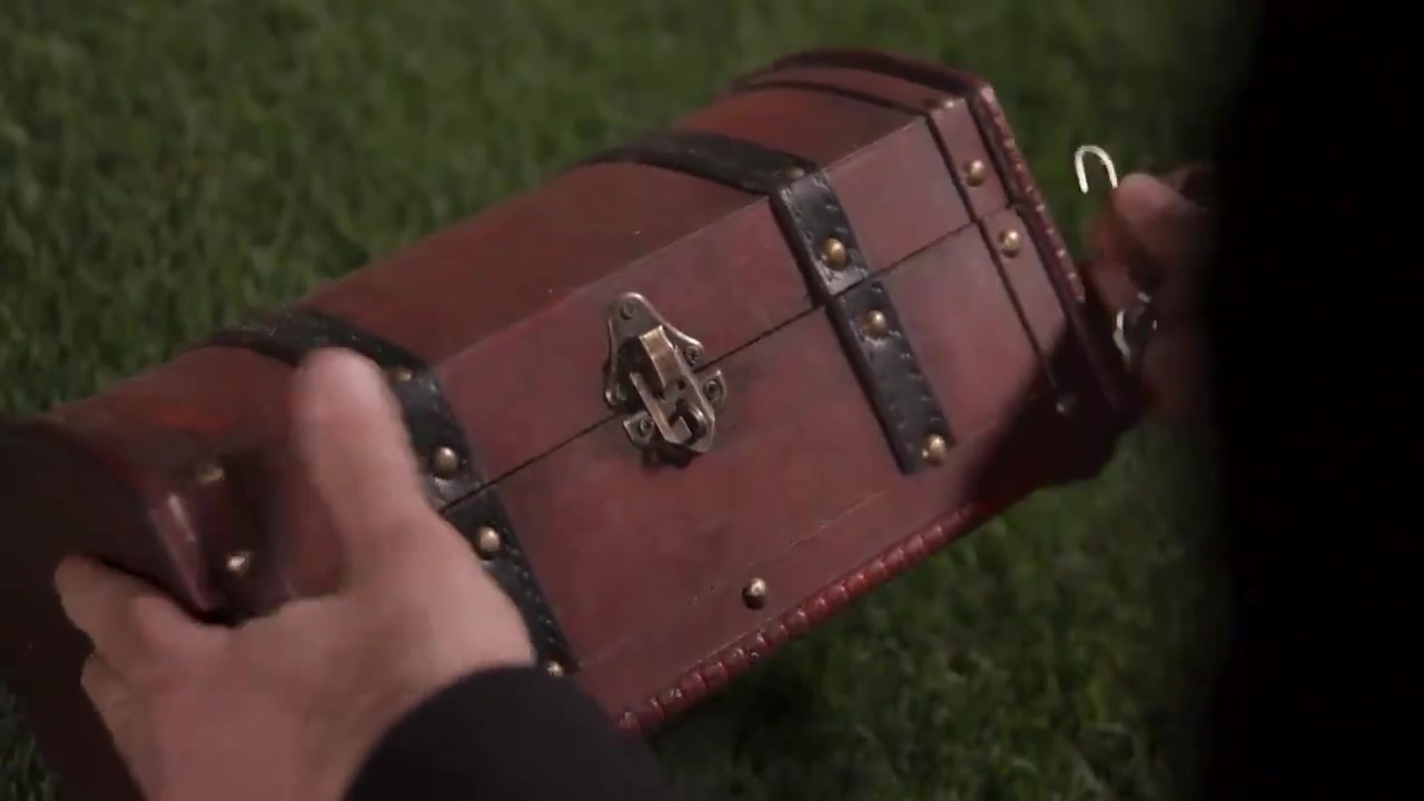 挖取时间胶囊！布冯回归帕尔马创意短片（布冯重回帕尔马）