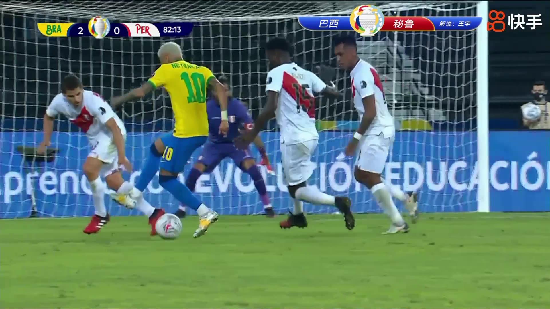 玩起来了！内马尔穿裆过人+马赛回旋戏耍数人（内马尔穿裆过人教学）