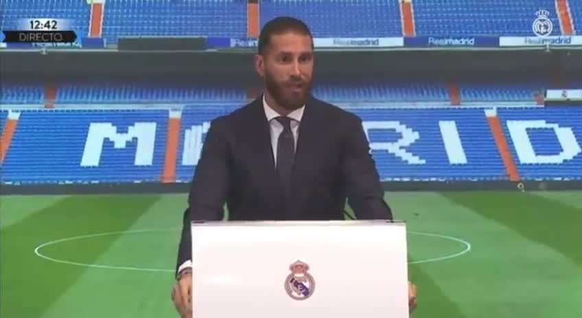 不舍！拉莫斯泪洒告别仪式（拉莫斯告别仪式视频）