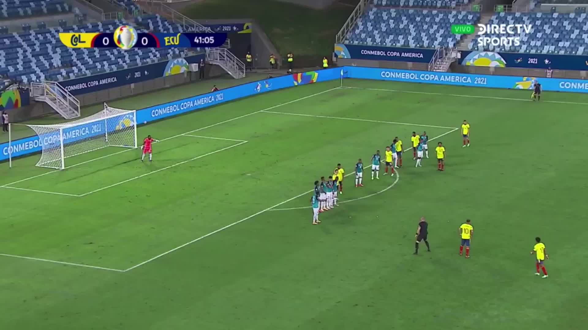 堪比98世界杯阿根廷神作！哥伦比亚精妙任意球连续配合破门（哥伦比亚踢阿根廷）