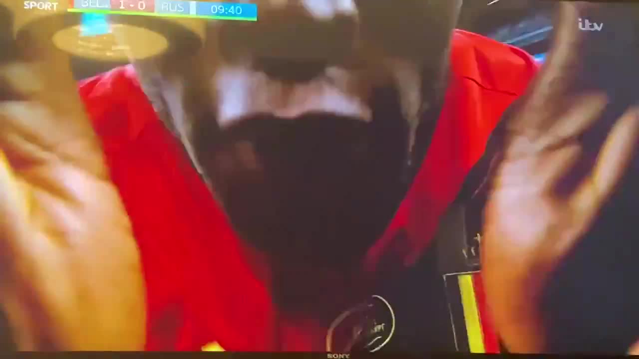 有爱❤️！卢卡库破门后对着镜头喊：埃里克森 我爱你（卢卡库致敬埃里克森）