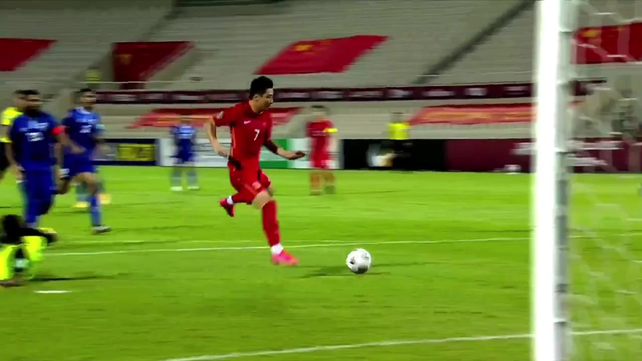 张玉宁直塞助攻 武磊高速插上过门将推空门建功（张玉宁和武磊）