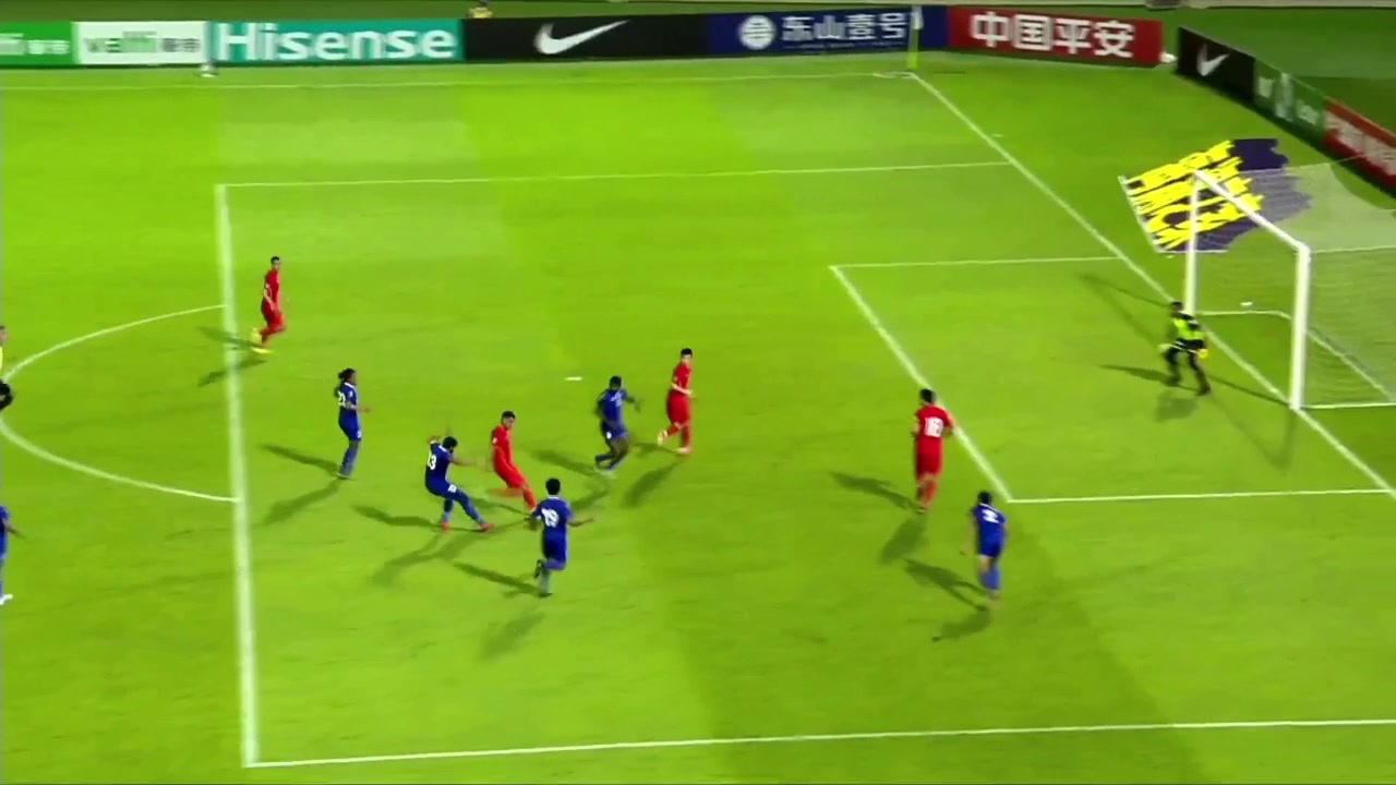 争议！张玉宁补射破门被吹越位在先 慢镜回放有待商榷（张玉宁吧）