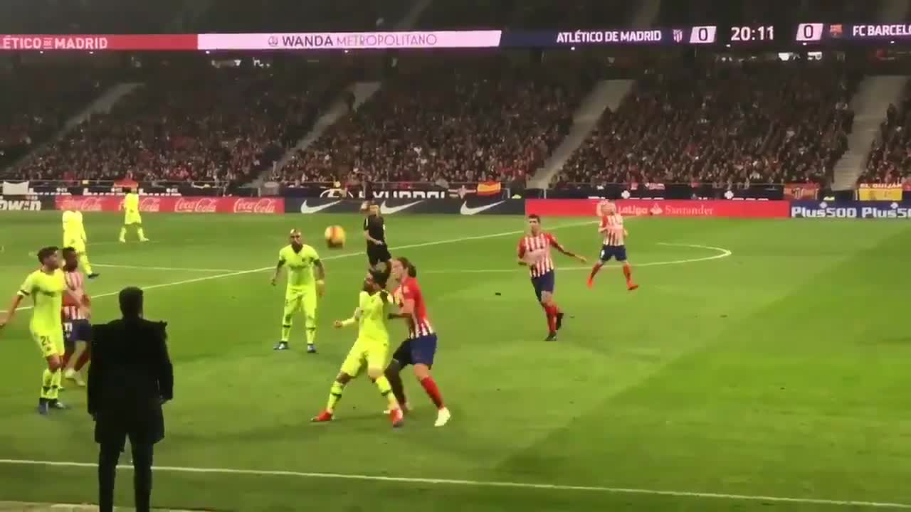 美如画！梅西这记过人你打几分？（梅西过人合集）